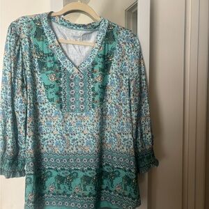 6 Beautiful Women's Tops